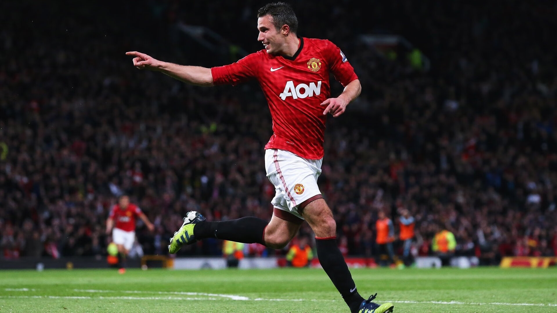 阿伊塔娜·邦马蒂蝉联女子金球奖,巴萨中场再创辉煌